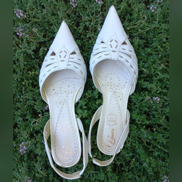 💥Sz 5 💥 Bata White  Leather Shoes - Picture 6 of 17